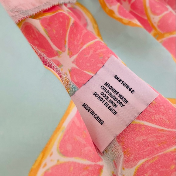 Main Squeeze Peplum Tank Top - Picture 11 of 12